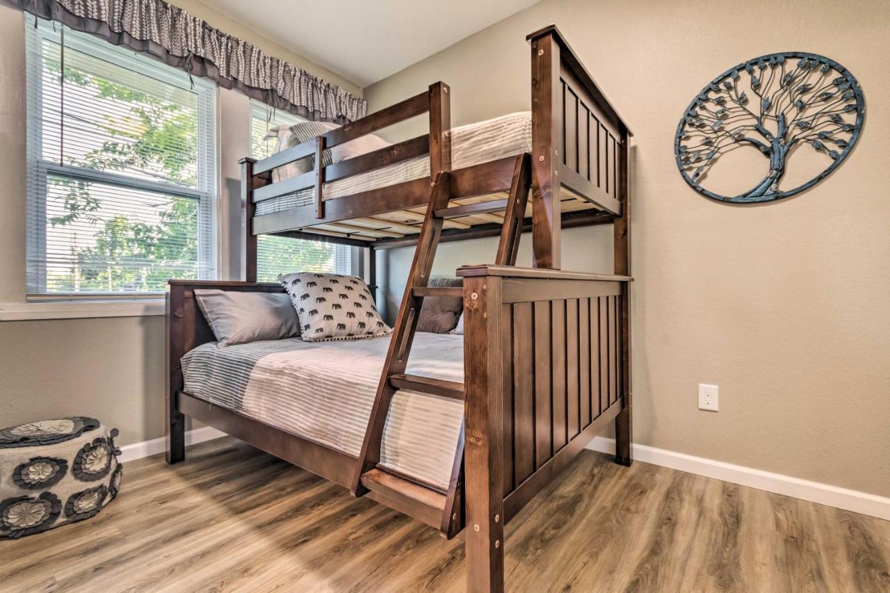 Remodeled Downtown Hot Springs Home With Porch Екстер'єр фото