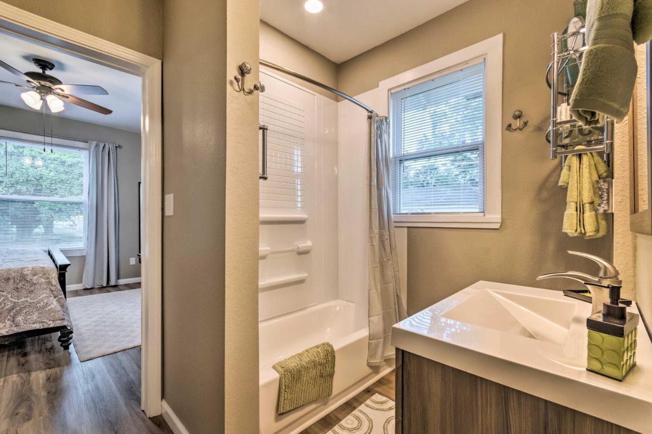 Remodeled Downtown Hot Springs Home With Porch Екстер'єр фото